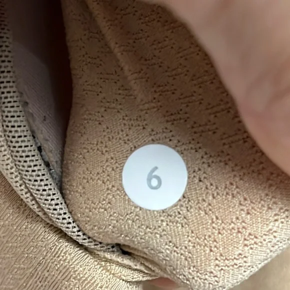 🍋 LULULEMON Bliss Tank Top Size 6 - Picture 4 of 16